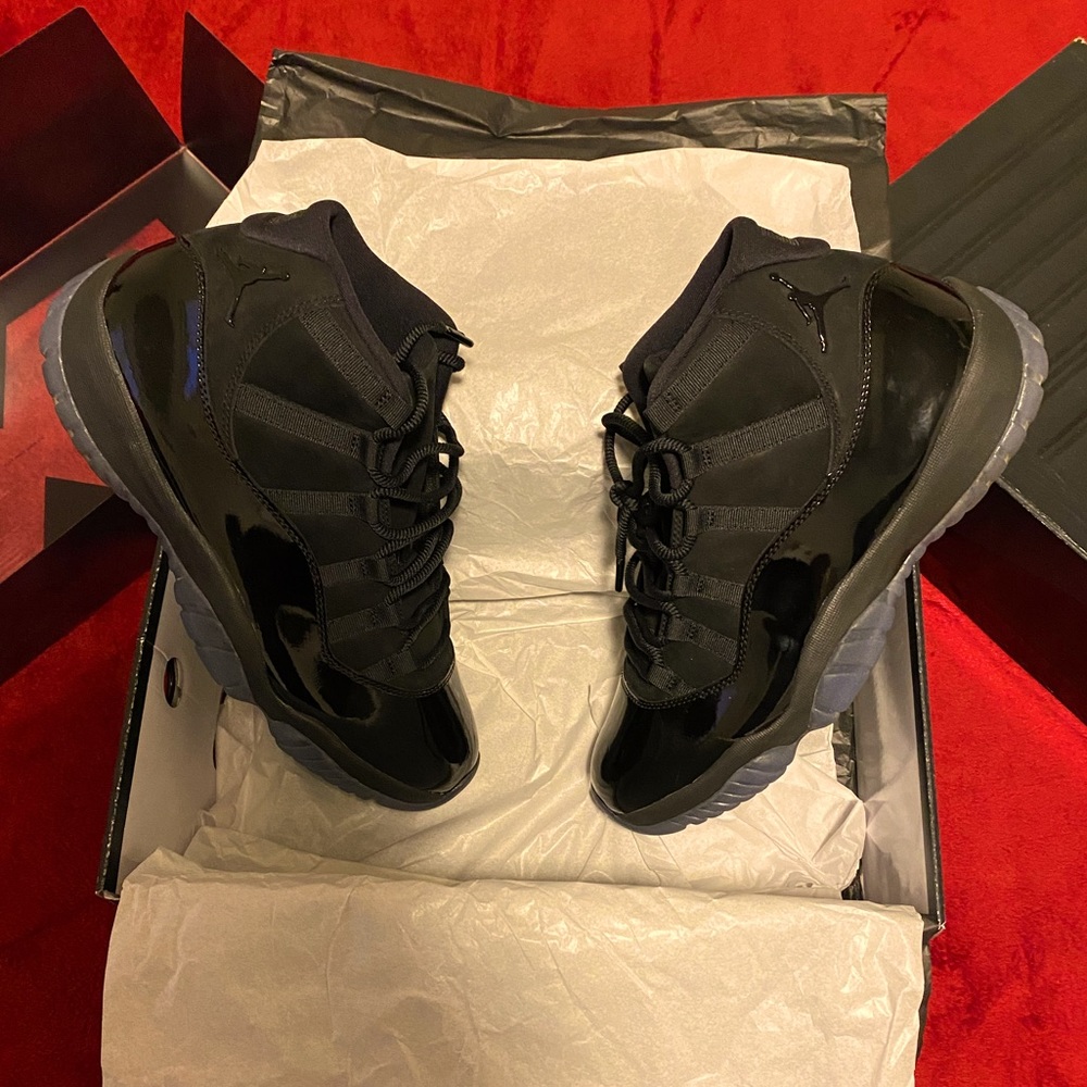 Jordan 11 Cap and gown size 12